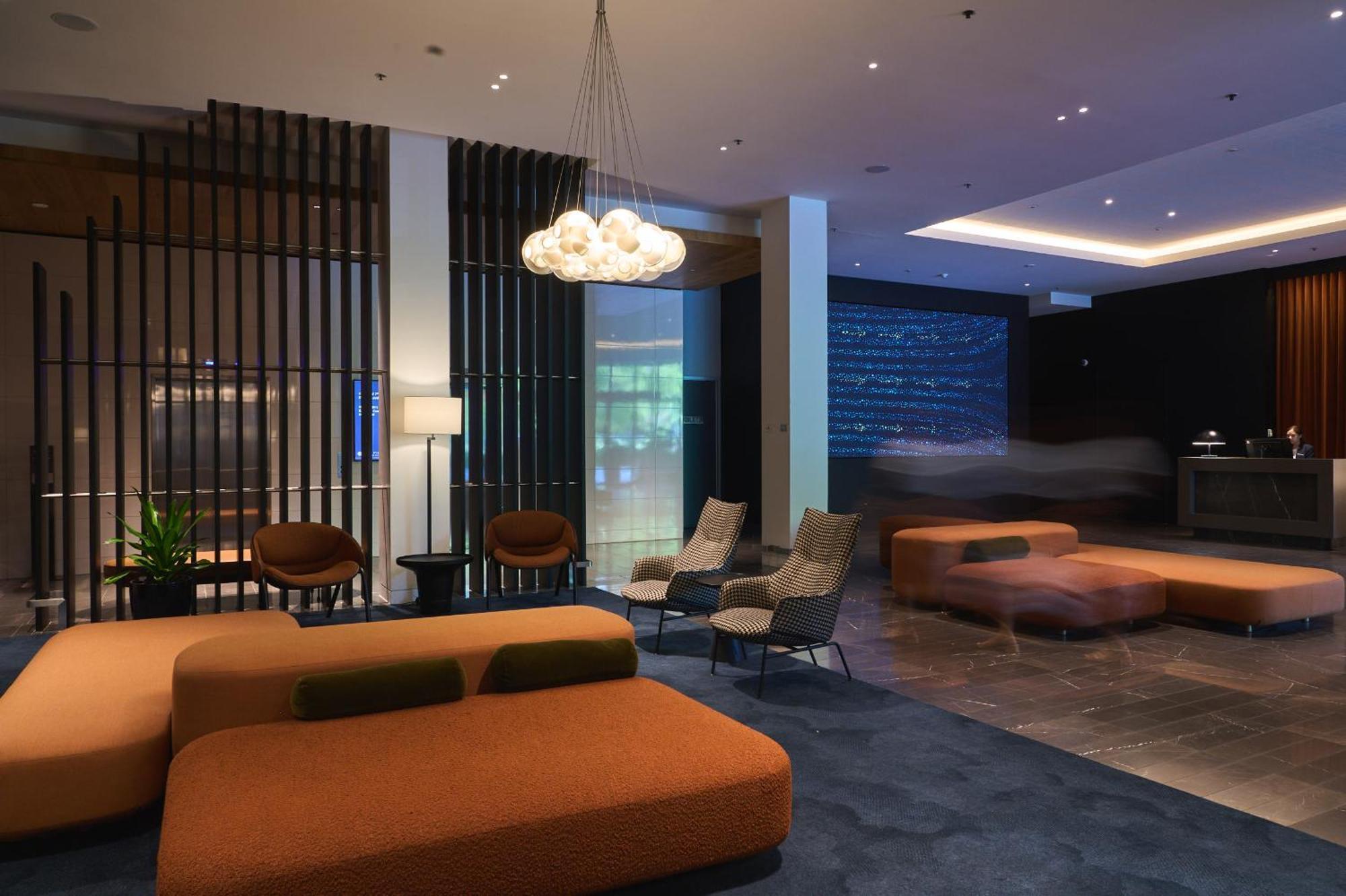 Pullman Adelaide Exterior foto The lounge at the airport